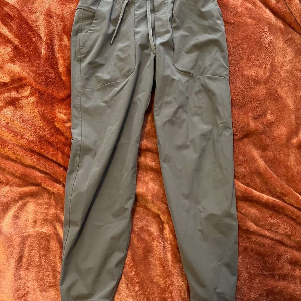 Lululemon Jogger Short 28" Warpstream in Rover